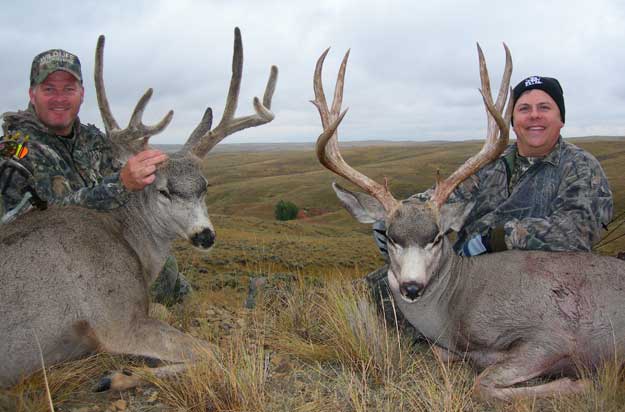 Todd Amenrud with trophy mule deer