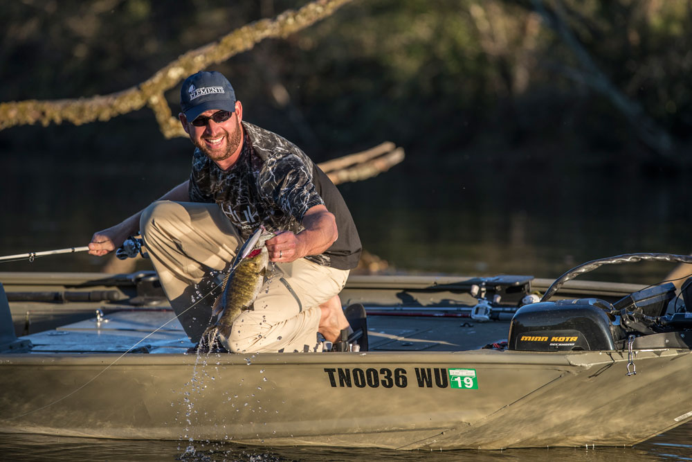 Ott DeFoe Mossy Oak Fishing