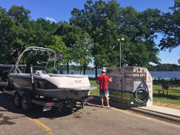 boat cleaning station