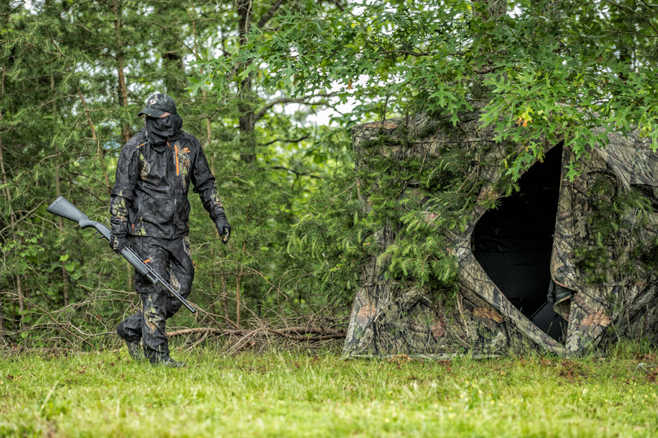 hunter going to ground blind