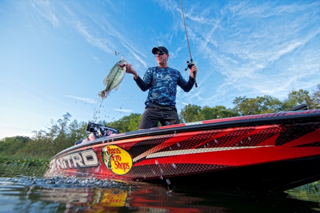 Mossy Oak® and Huk Performance Fishing Partner to Launch Elements Pattern  Line
