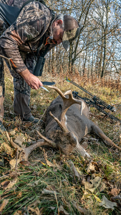 Curt Goettsch's Iowa bow buck