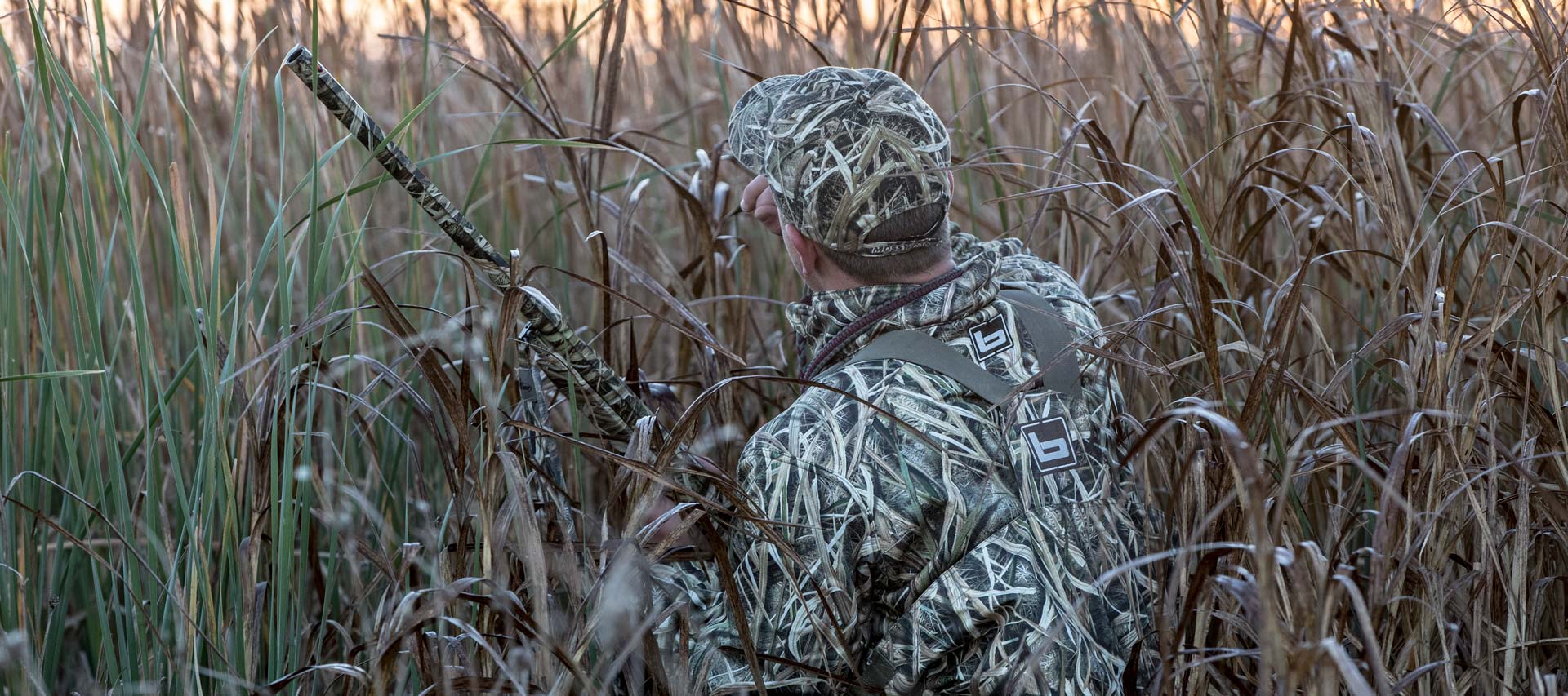 Mossy Oak Shadow Grass Blades Lifestyle Photo