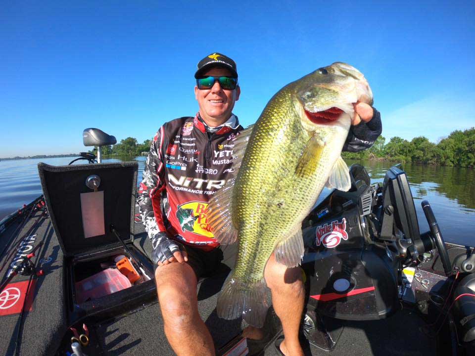 Kevin VanDam fishing