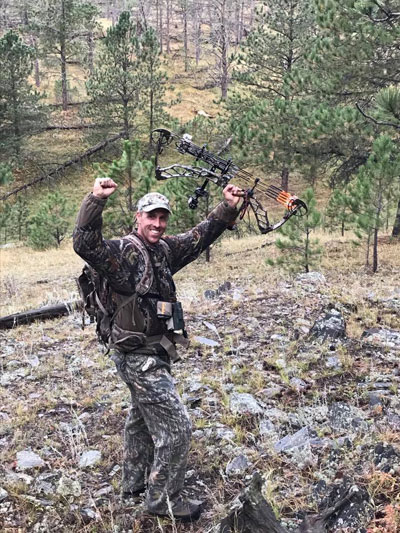 Keith Pullins bowhunting