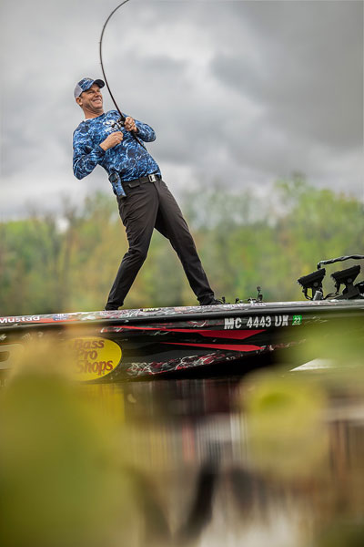 Kevin VanDam Mossy Oak Fishing Red Hook