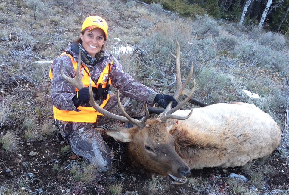 Lisa Thompson elk hunting