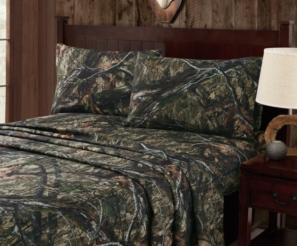 camo comforter