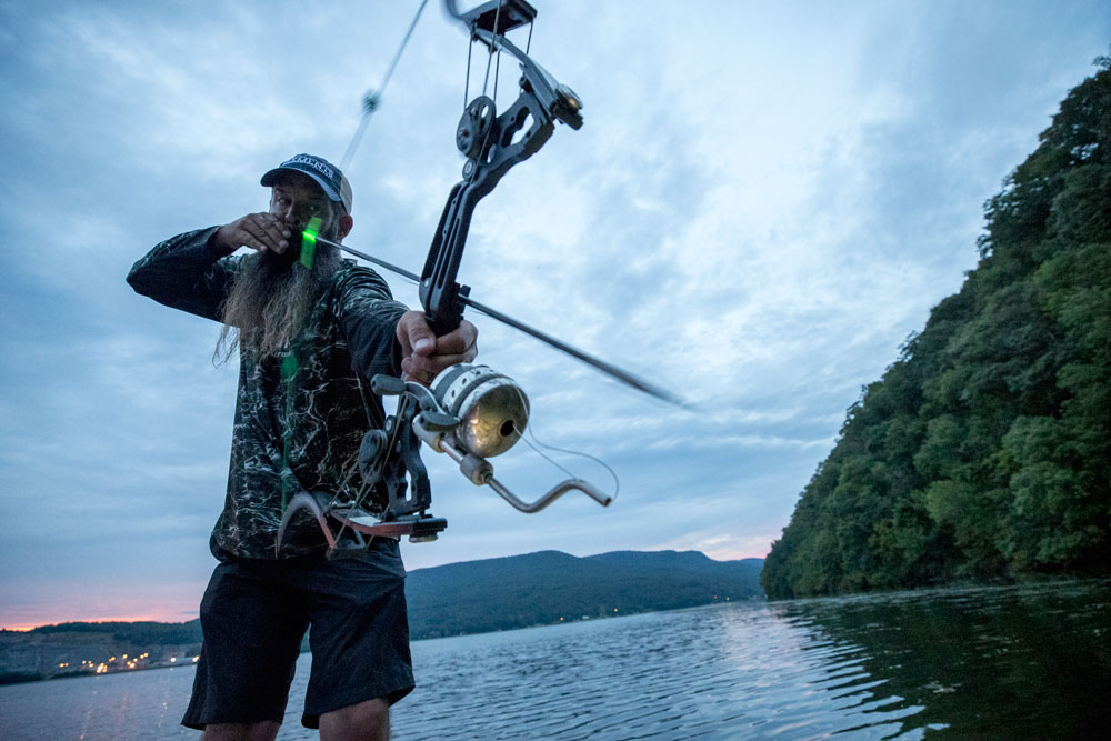 Setting up a Bow Fishing Arrow