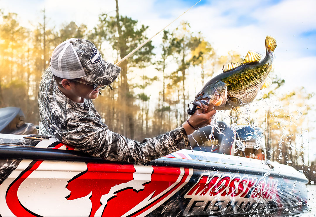 The Bass University catches top bass fishing professionals back in