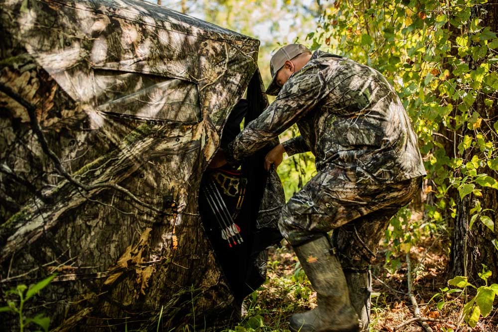 hunter getting in ground blind