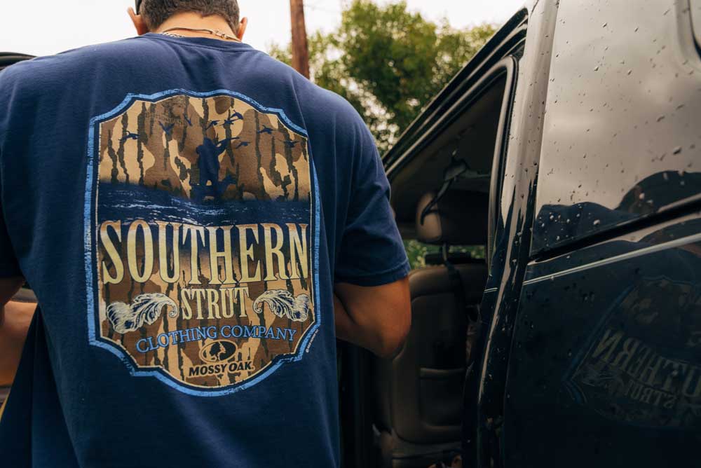 southern strut mossy oak tshirt blue