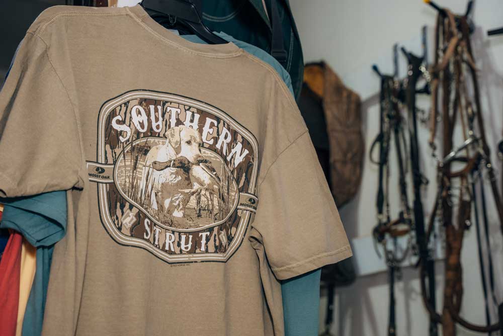 southern strut mossy oak tshirt khaki