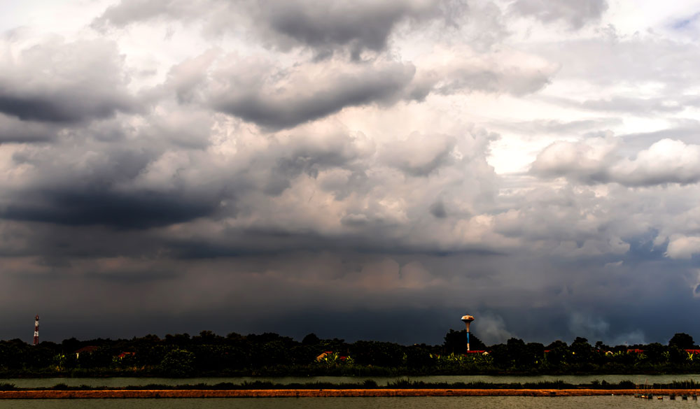 storm moving in