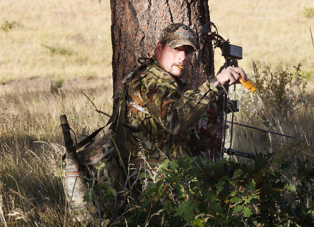 checking wind for deer hunting